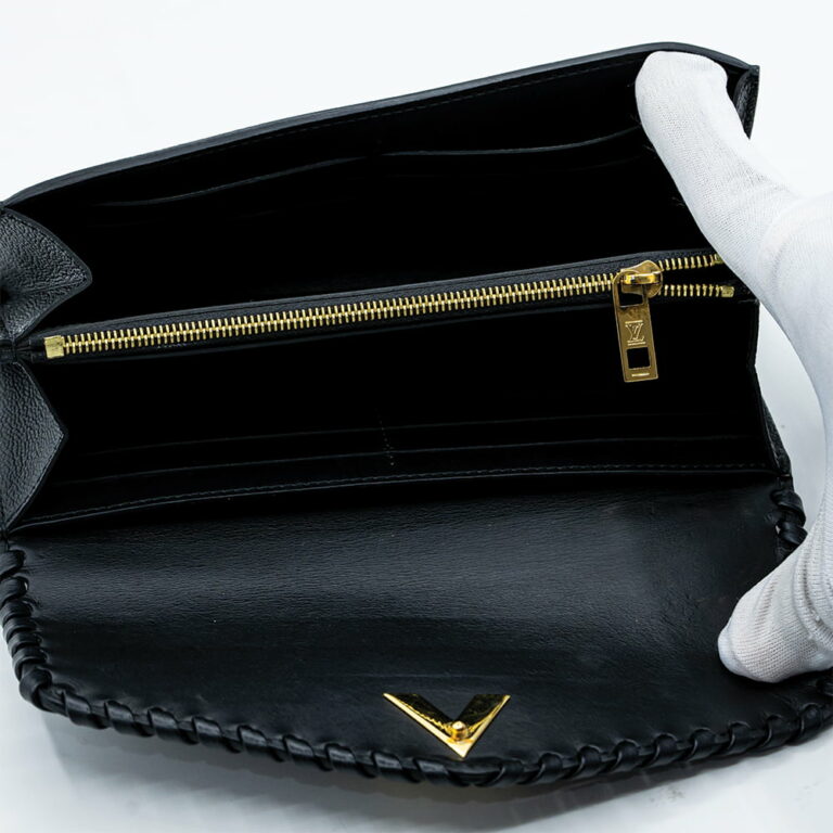 Louis Vuitton Black Monogram Cuir Plume Very Wallet LV00036