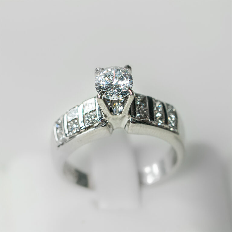 Vỏ nhẫn kim cương 750 J05