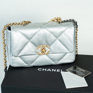 Túi xách Chanel C19 Small Flap Bag C23