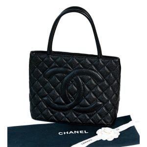 Túi xách Chanel Medallion Tote Caviar Black C24