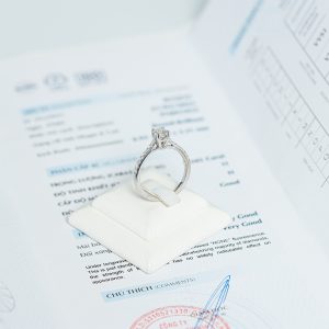Nhẫn 750 - 0.86 (01 viên kim cương 4.9 SI1 - H) J78