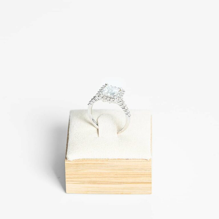 Nhẫn kim cương 585 - 0.81 (6.3 SI1-I)