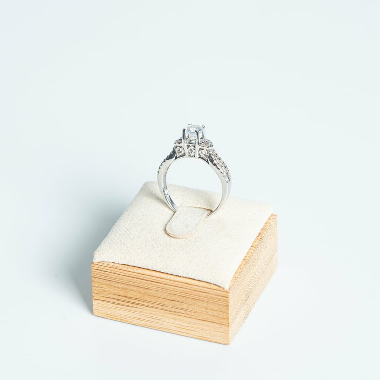Vỏ nhẫn kim cương 750 - 0.835 J101