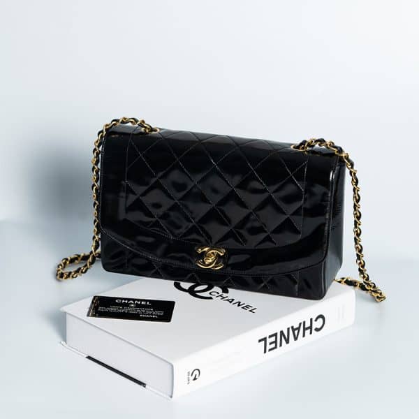 Túi xách Chanel Vintage Diana Flap Bag Black Medium 24K GHW Pocket C28