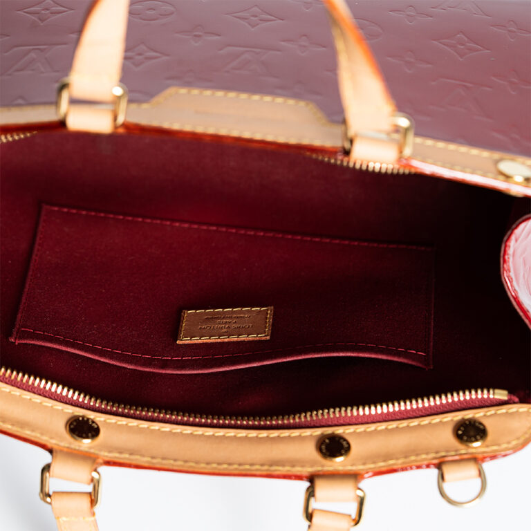 Túi xách Louis Vuitton Pomme D'Amour Monogram Vernis Brea PM Bag LV00070
