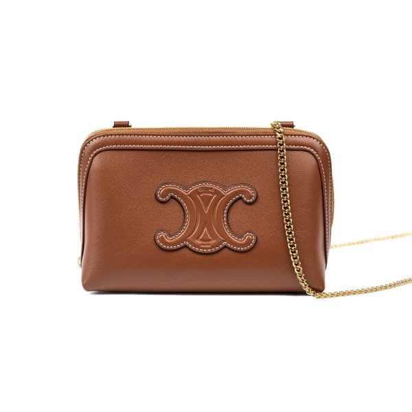 Clutch On Chain Cuir Triomphe In Smooth Calfskin