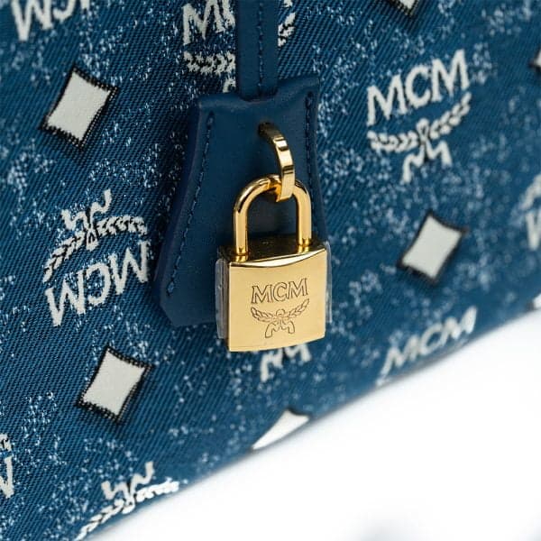 MCM München Tote in Vintage Denim Jacquard MCM01