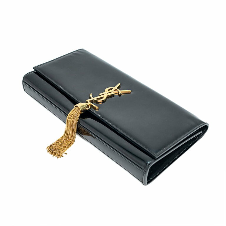 Saint Laurent Cassandre Clutch in Black Patent Leather CAS2330007