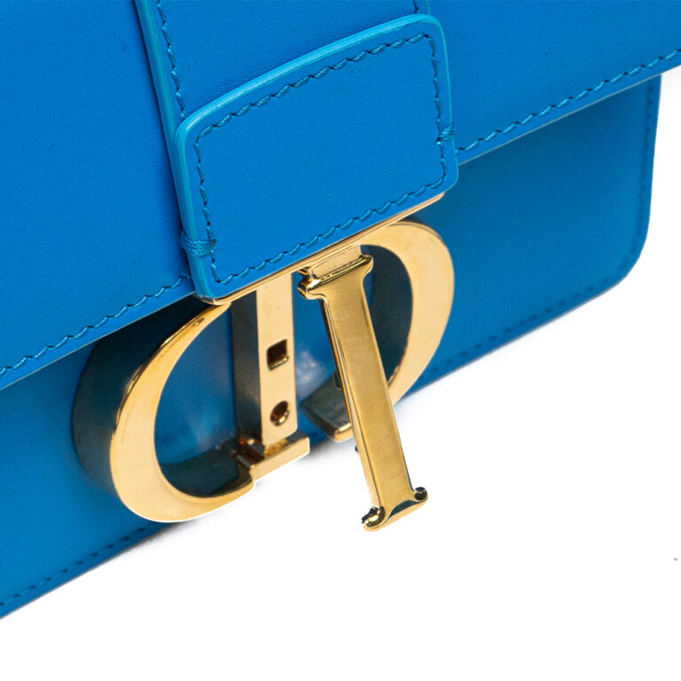 Dior 30 Montaigne Micro Bag Blue Bag TMY2334025