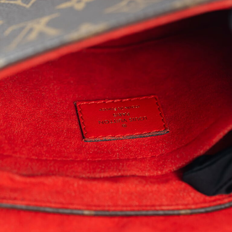 Louis Vuitton Locky BB Monogram Red NTG2331549