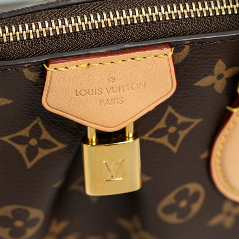 Túi xách Louis Vuitton Boétie Monogram
