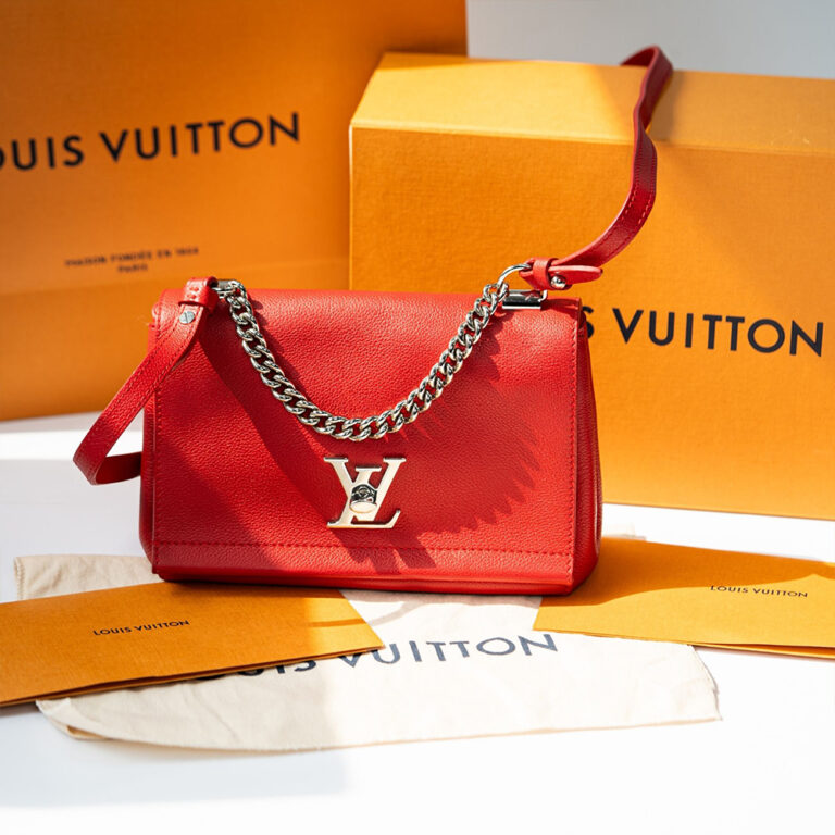 Túi xách Louis Vuitton Lockme