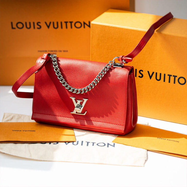 Túi xách Louis Vuitton Lockme