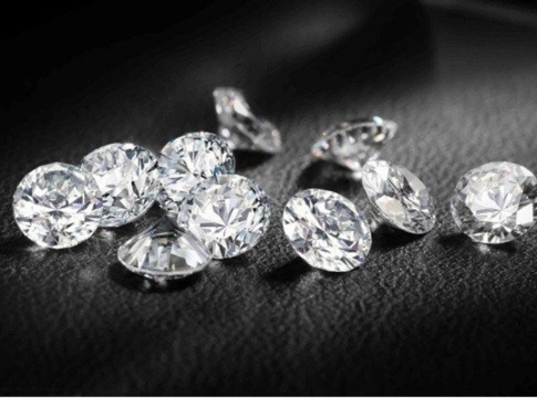 Định giá kim cương dựa trên giác cắt