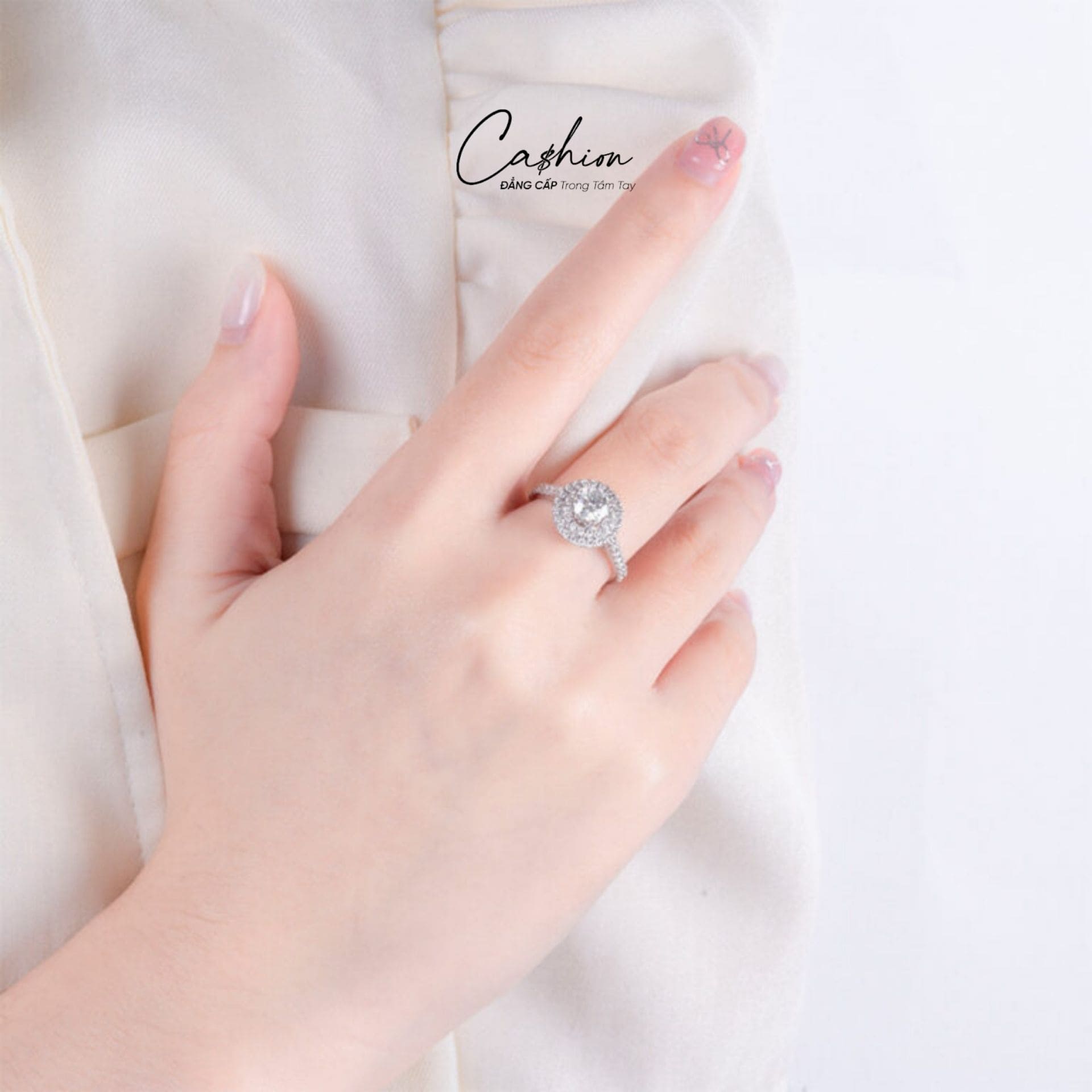 Ảnh: Nhẫn kim cương Halo