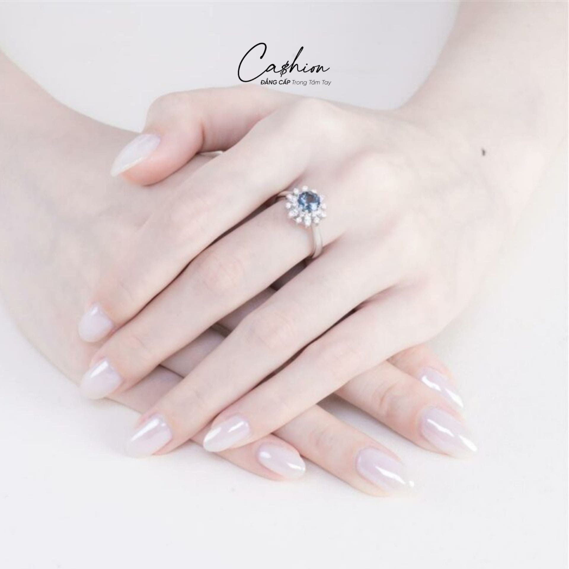 Ảnh: Nhẫn Kim cương Topaz