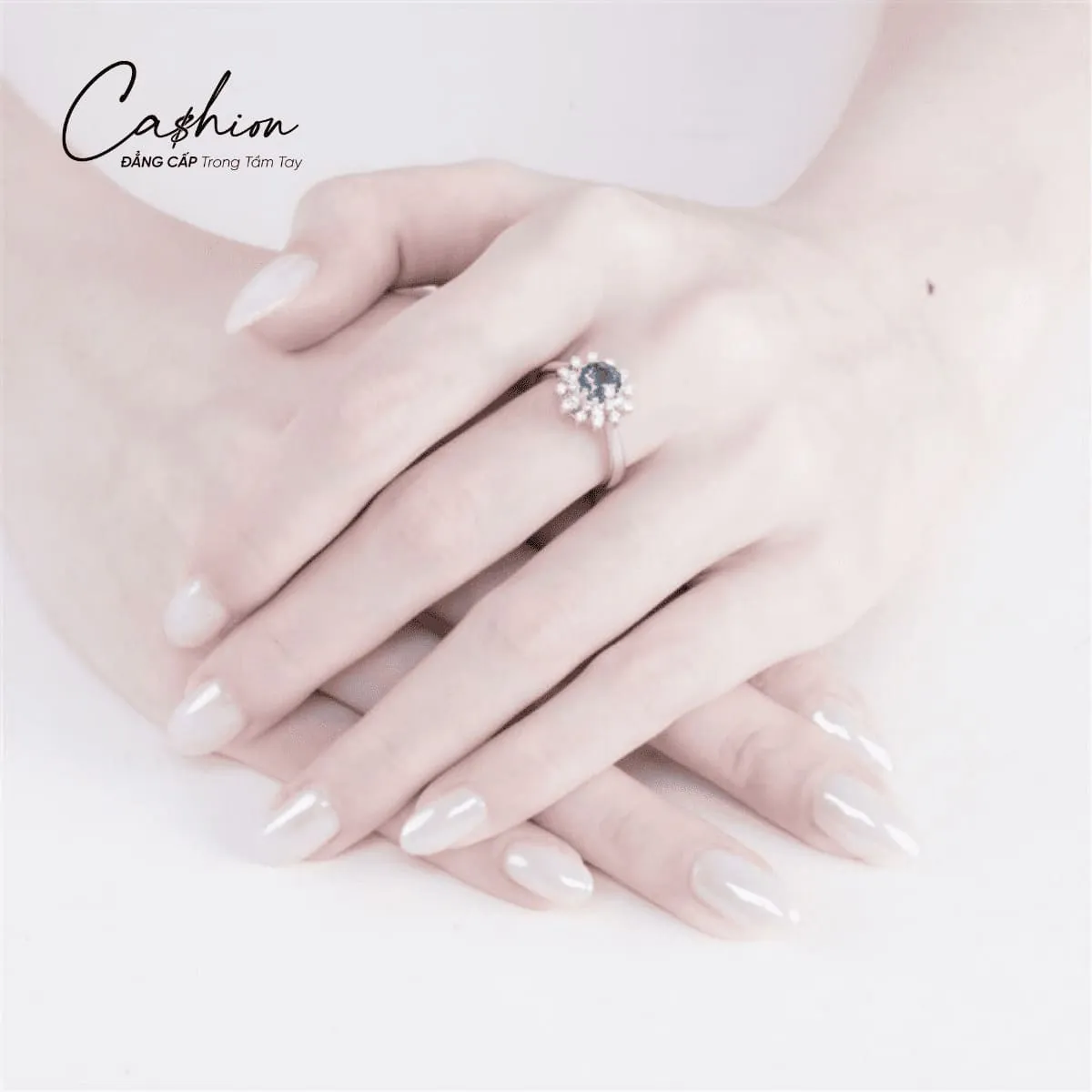 Ảnh: Nhẫn kim cương Topaz