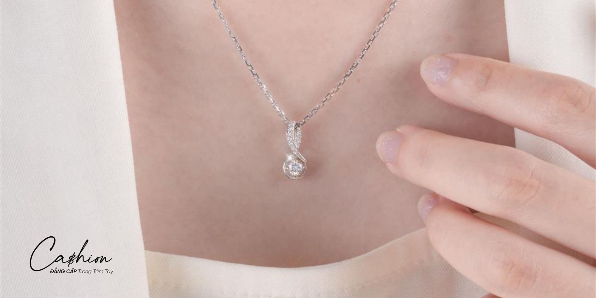 Ảnh: Dây chuyền kim cương nữ vàng 18K được ưa chuộng