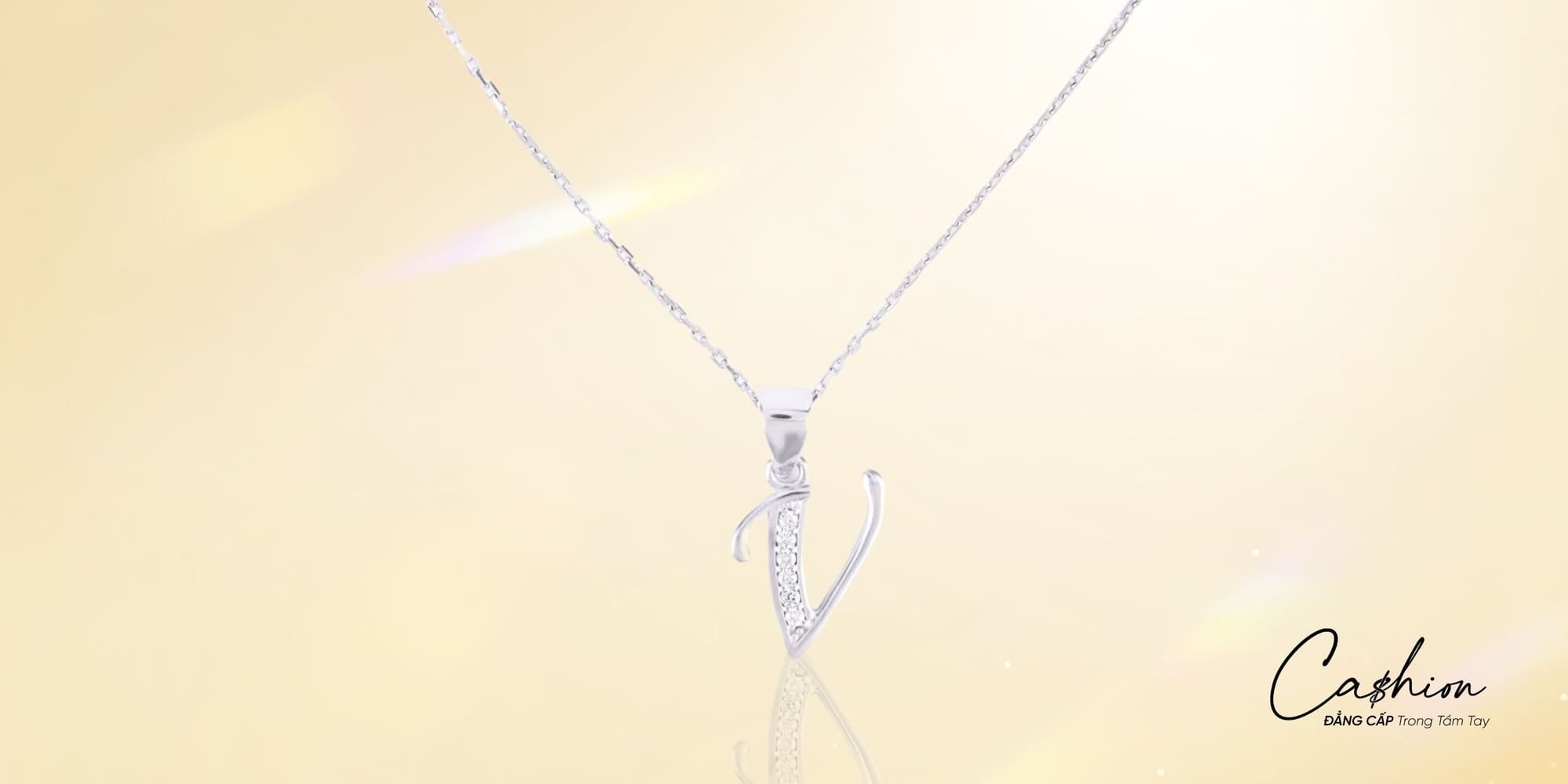 Ảnh: Mặt dây chuyền Kim cương chữ V cách điệu 750 MGD0020126