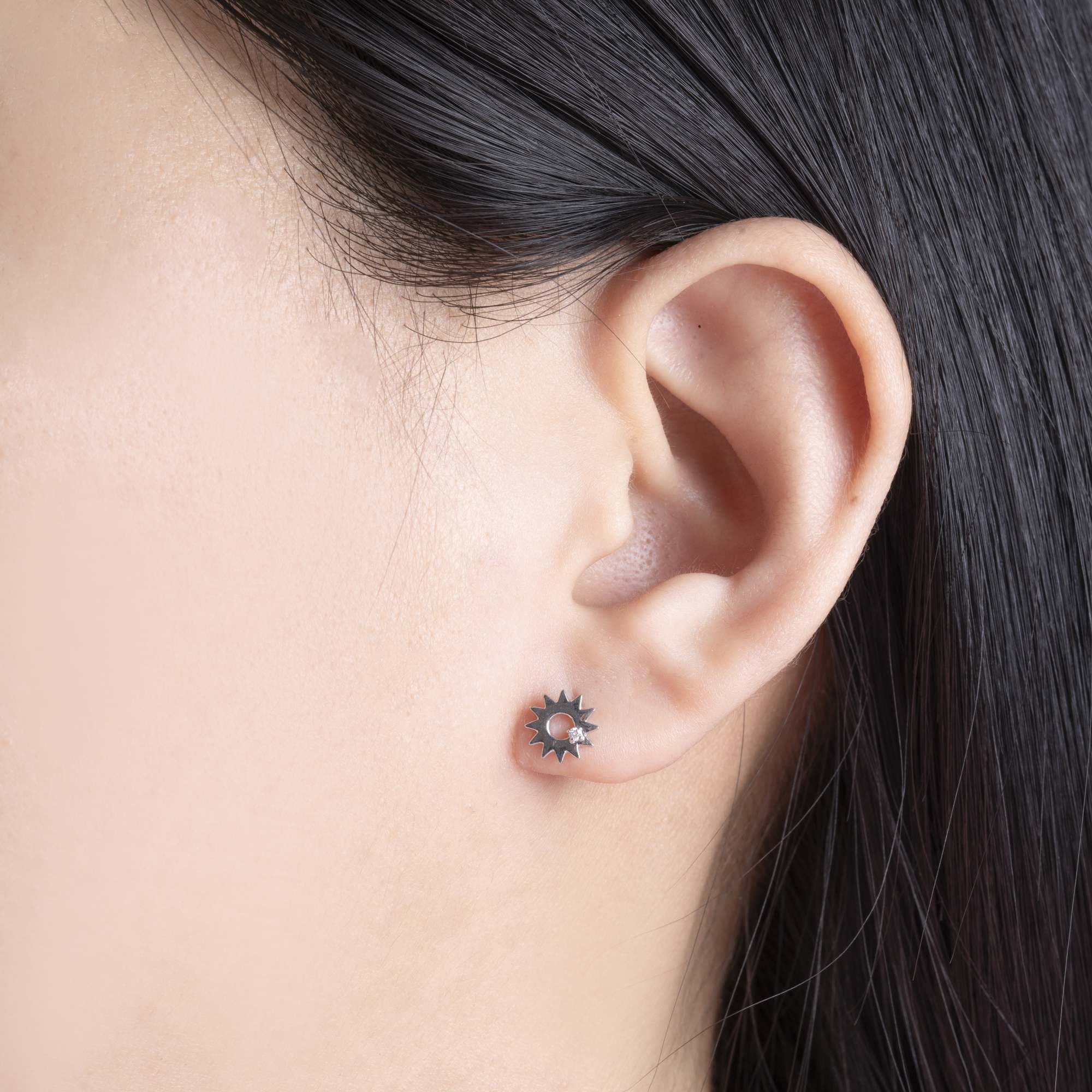 Chiếc bông Kim cương mặt trời 416 KHA.BT1T11NUT5.W416 - Ảnh 4